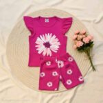 Girls' Magenta Daisy Graphic Ruffle Top & Shorts Outfit Set